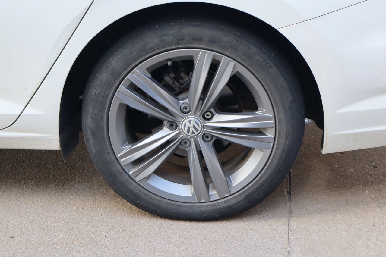 Used 2020 Volkswagen Jetta R-Line FWD image 26