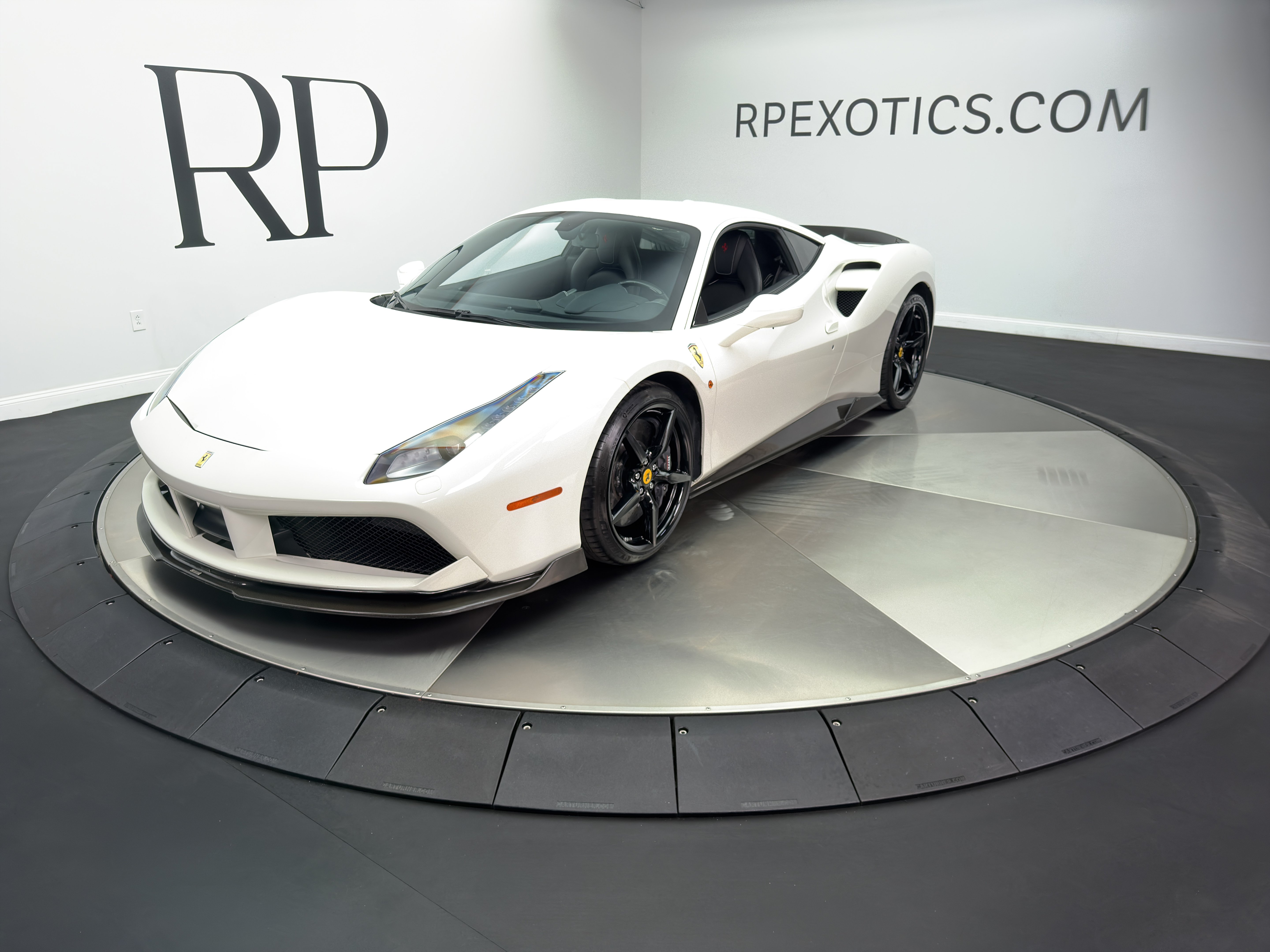 Used 2019 Ferrari 488 GTB RWD image 7