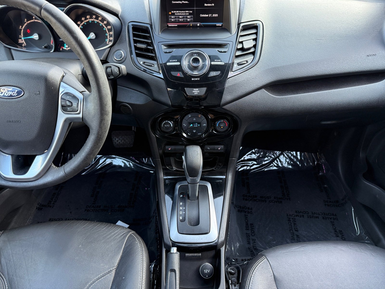 Used 2014 Ford Fiesta Titanium image 11