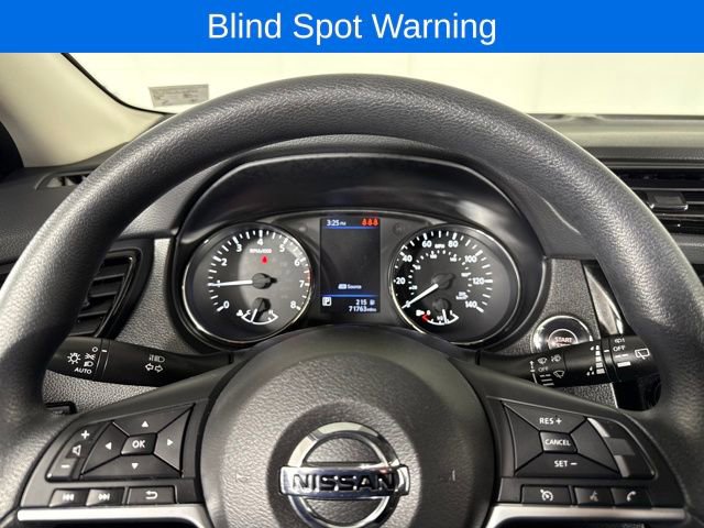 Used 2020 Nissan Rogue Sport SV image 19