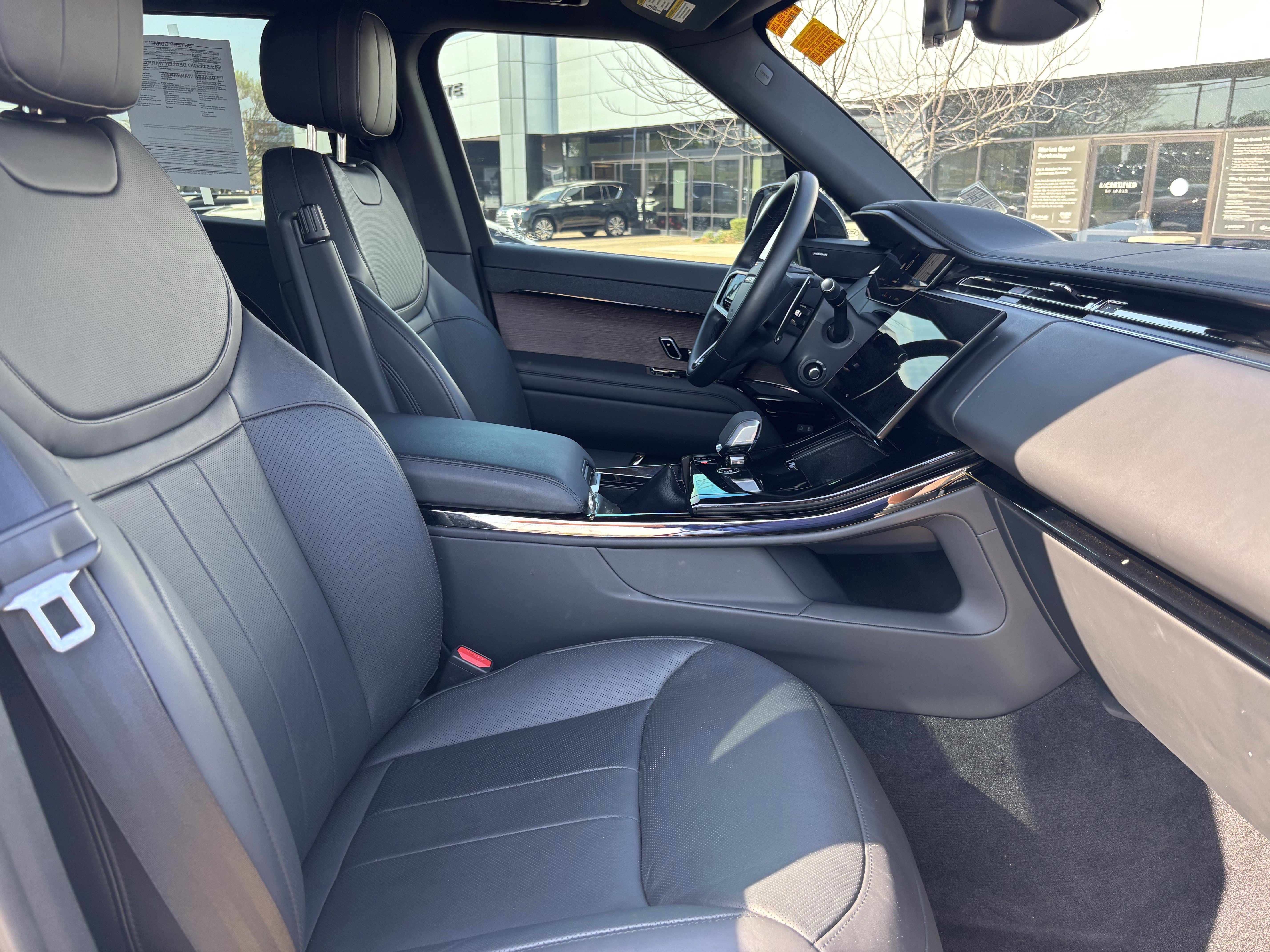 Used 2024 Land Rover Range Rover Sport Dynamic SE image 34