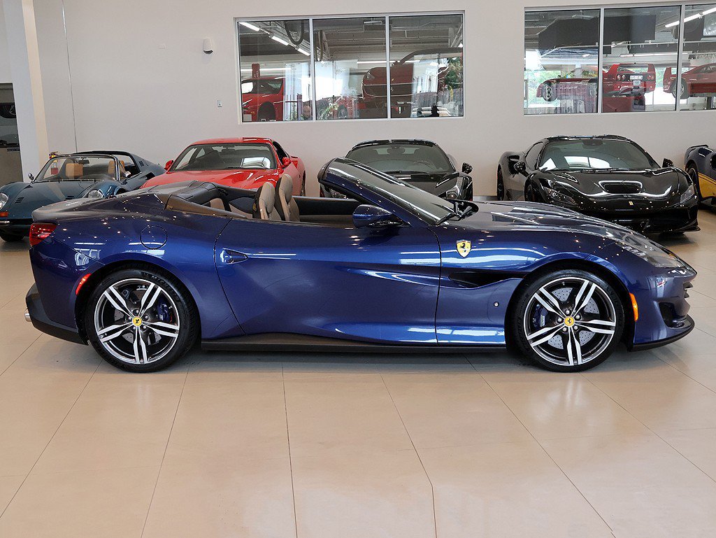 Certified 2019 Ferrari Portofino RWD image 80