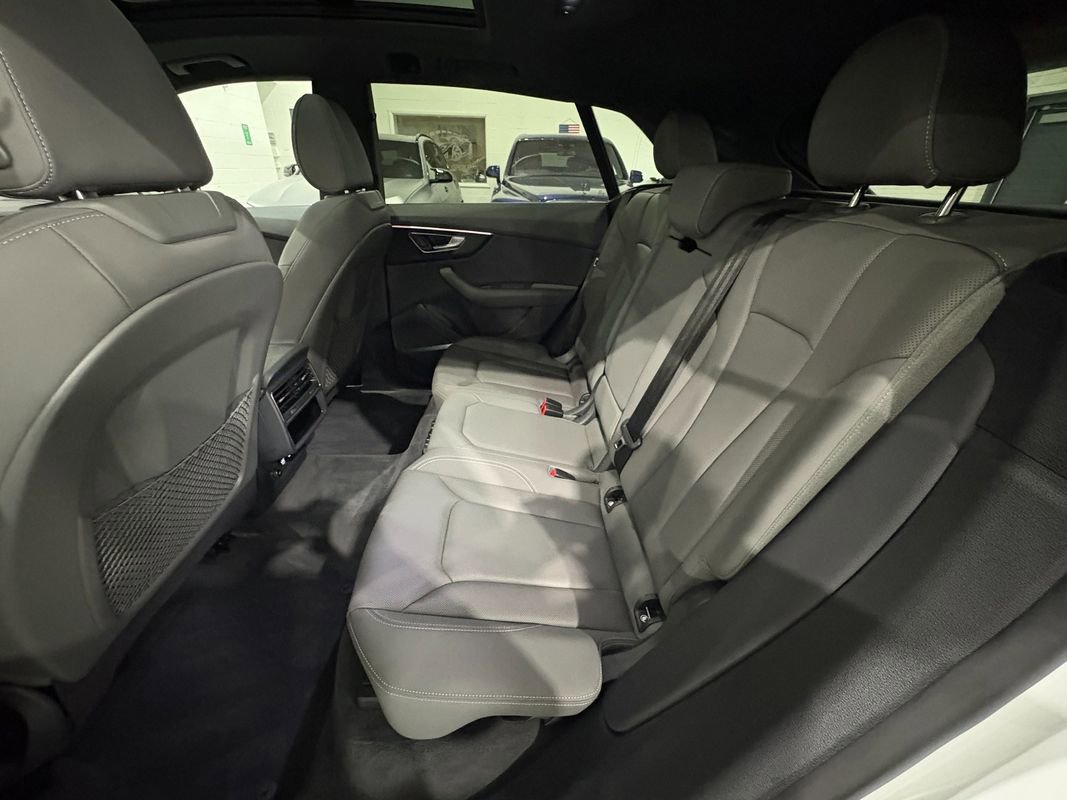 Used 2019 Audi Q8 Premium Plus w/ Premium Plus image 42