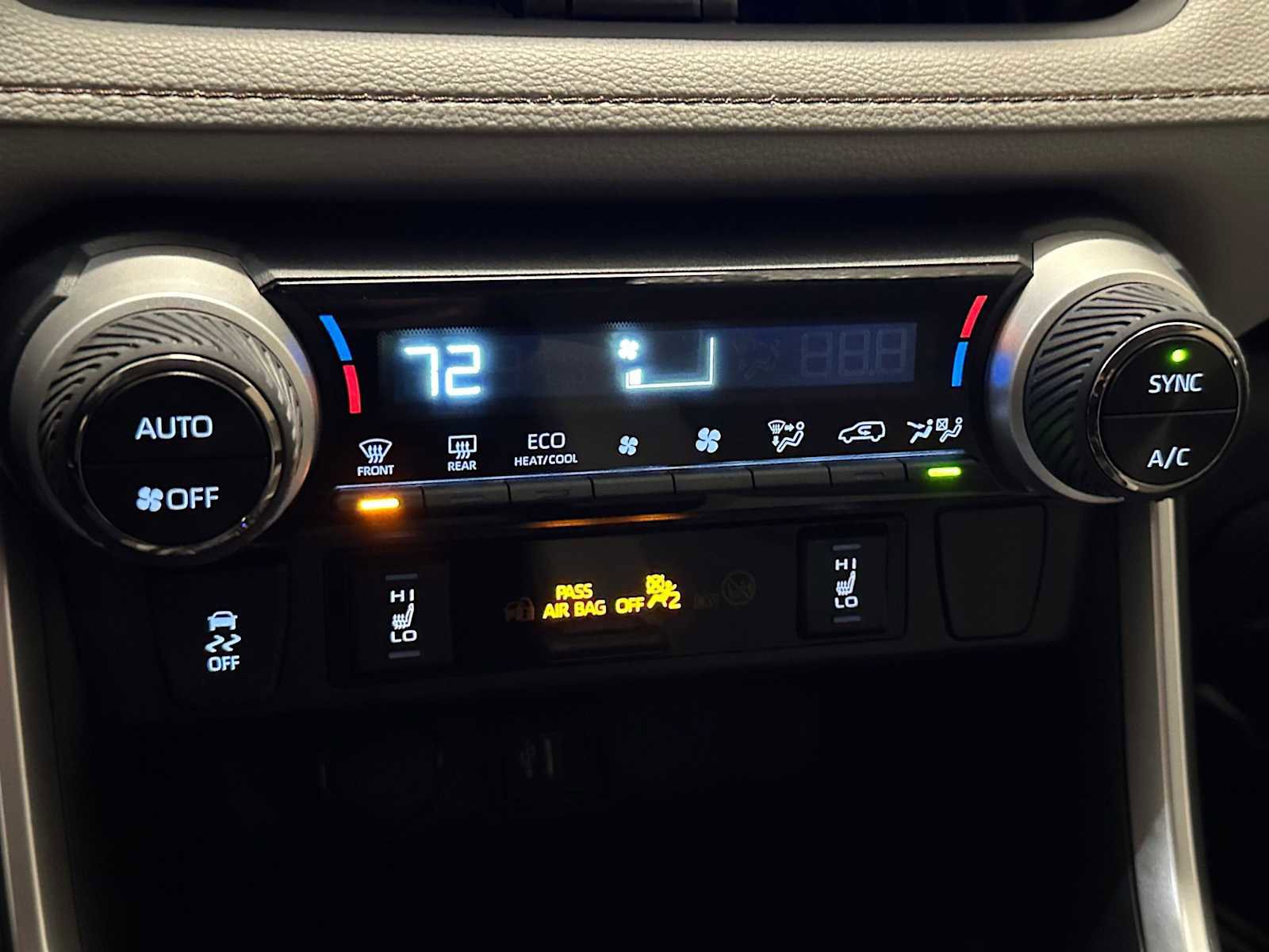 Used 2025 Toyota RAV4 XLE w/ Weather Package image 28