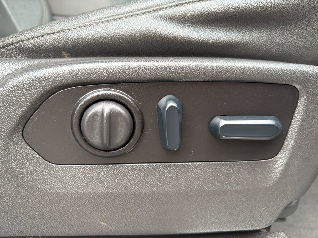 Used 2022 Chevrolet Silverado 2500 LTZ w/ LTZ Convenience Package image 30