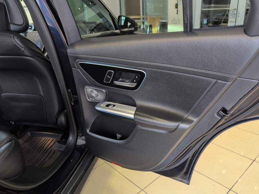 Used 2023 Mercedes-Benz GLC 300 4MATIC image 45