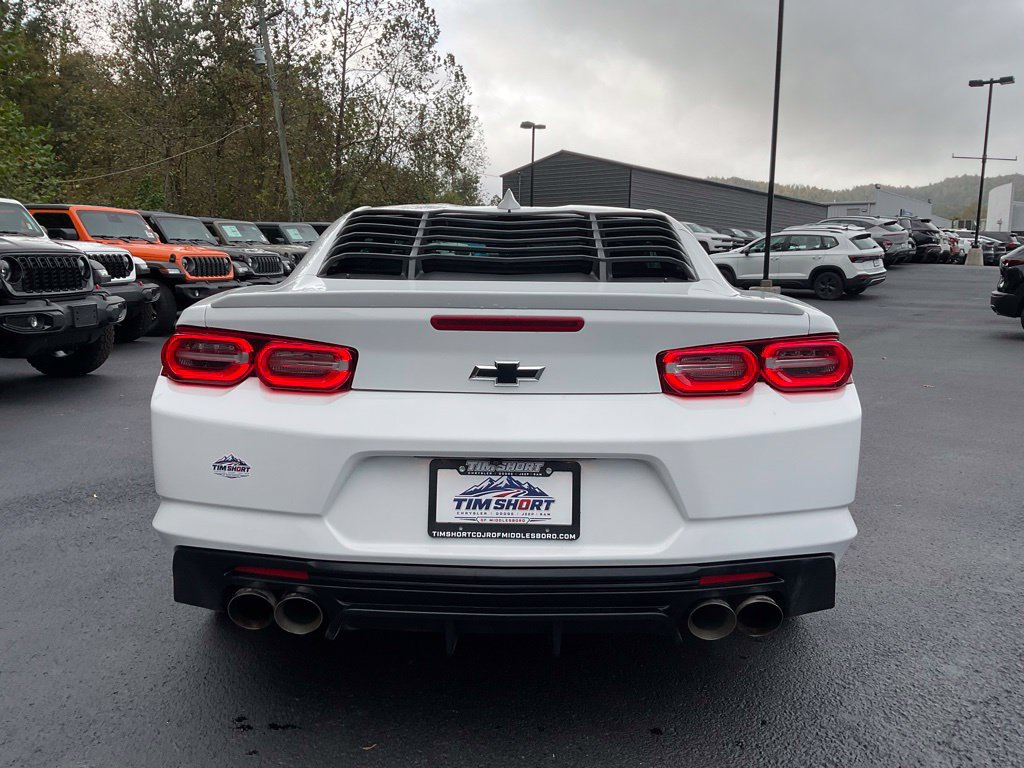 Used 2022 Chevrolet Camaro LT RWD image 5