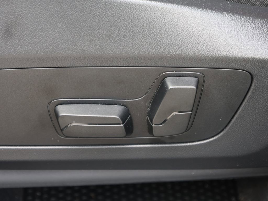 Used 2025 BMW X1 xDrive28i image 17