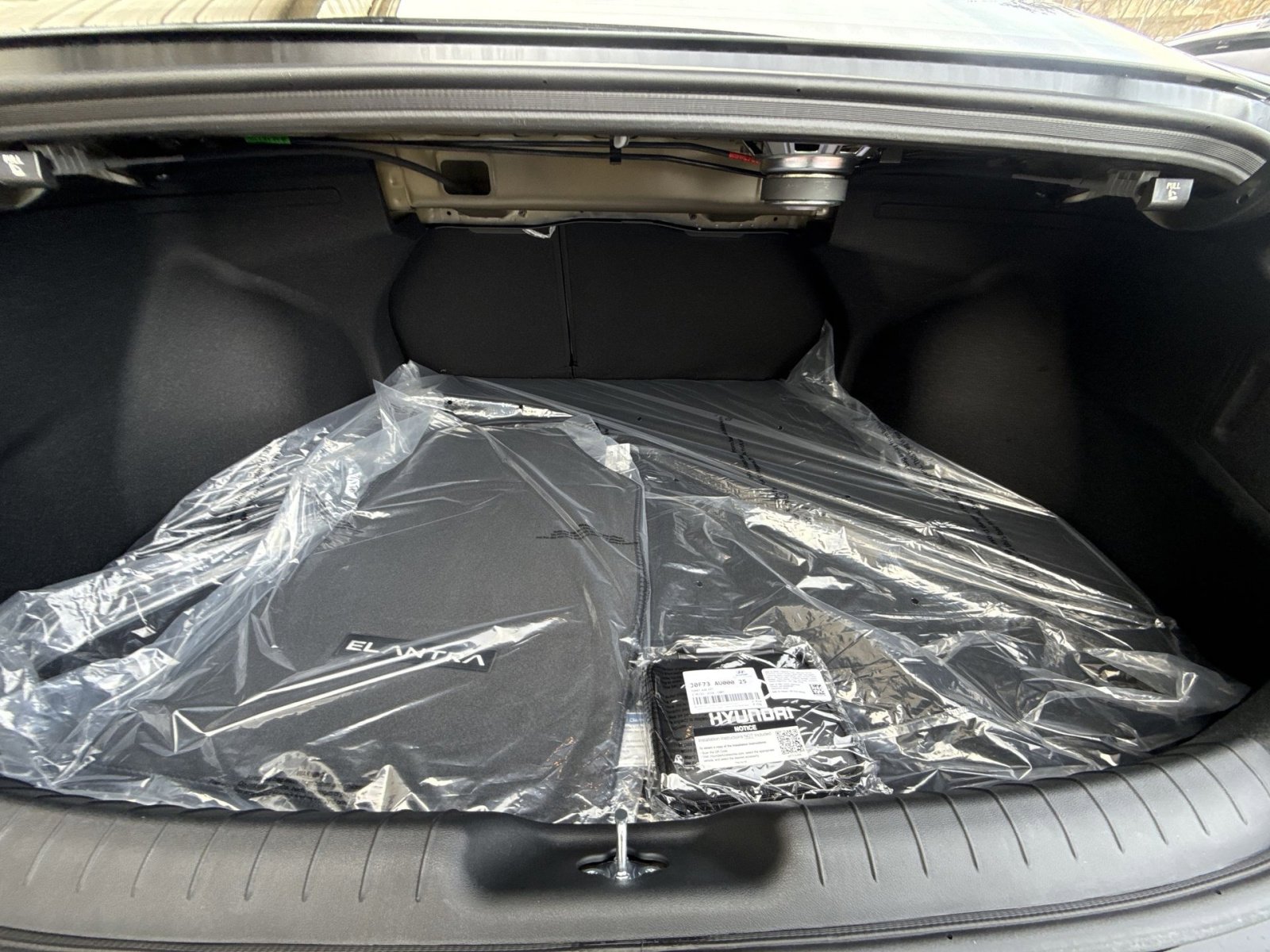 New 2026 Hyundai Elantra Limited image 26