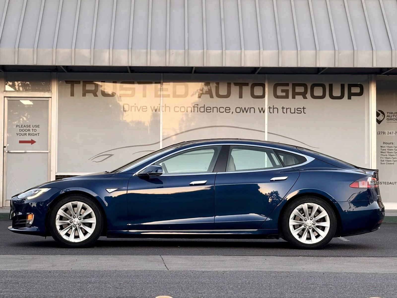 Used 2016 Tesla Model S 90D image 6