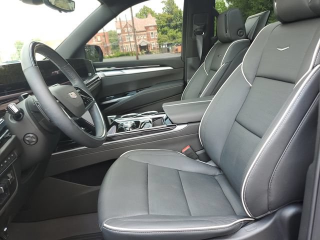 Certified 2025 Cadillac Escalade Sport w/ Touring Package AWD/4WD image 19