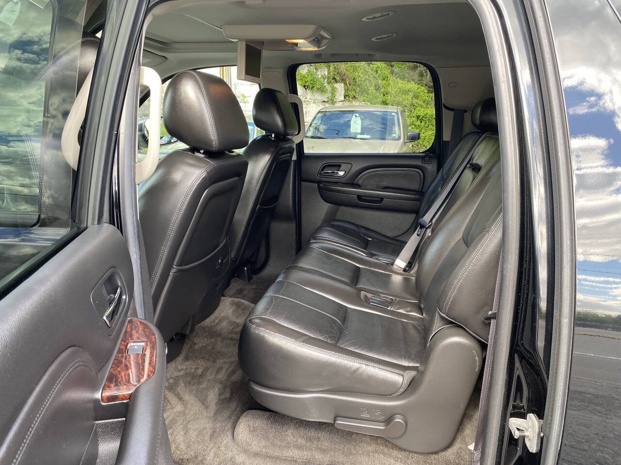Used 2009 GMC Yukon XL Denali AWD/4WD image 15