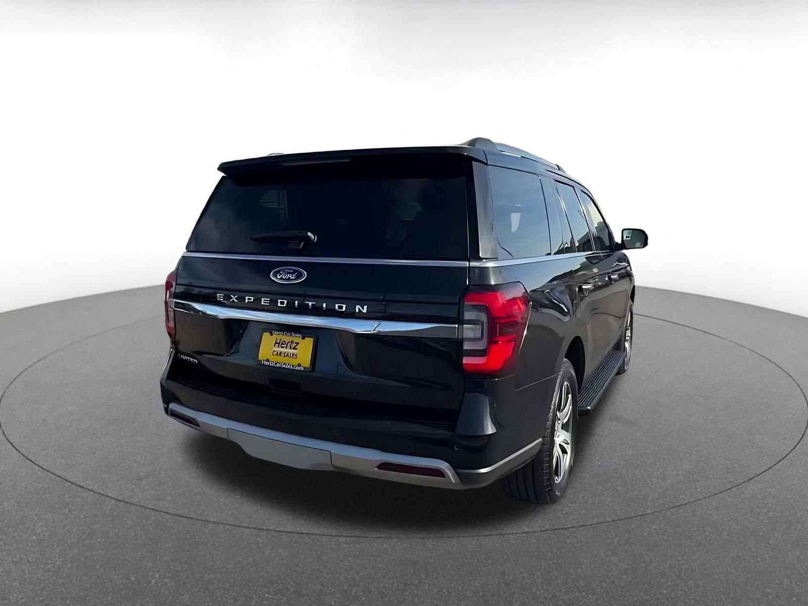 Used 2024 Ford Expedition Limited AWD/4WD image 13