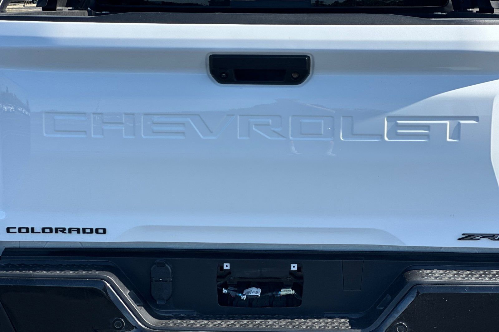 Used 2025 Chevrolet Colorado ZR2 w/ Midnight Edition AWD/4WD image 46