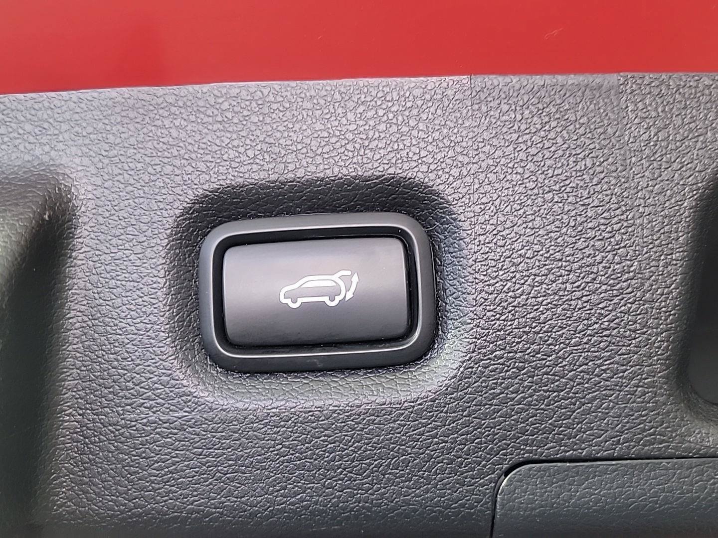 Used 2022 Hyundai Santa Fe SEL w/ Convenience + Premium Package AWD/4WD image 8