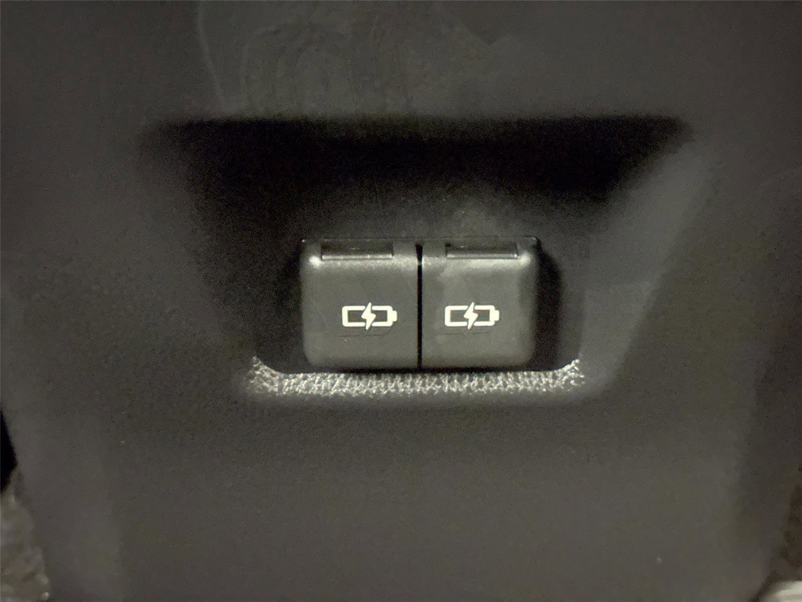 Used 2022 Toyota RAV4 Limited image 52