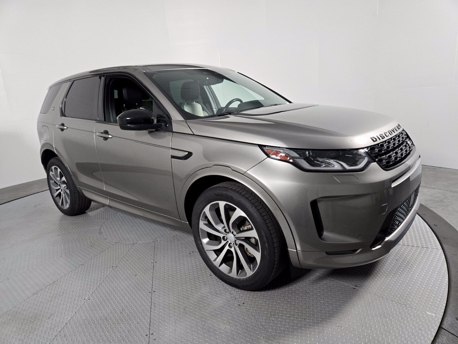Used 2022 Land Rover Discovery Sport SE R-Dynamic AWD/4WD image 16