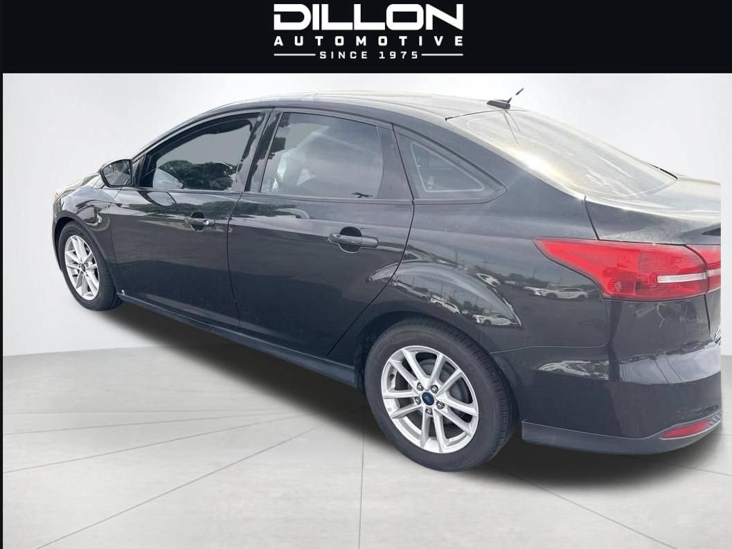 Used 2015 Ford Focus SE FWD image 5