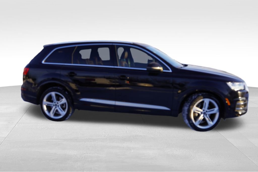 Used 2019 Audi Q7 3.0T Prestige w/ Prestige Package image 3