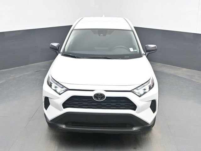 Used 2025 Toyota RAV4 LE FWD image 33