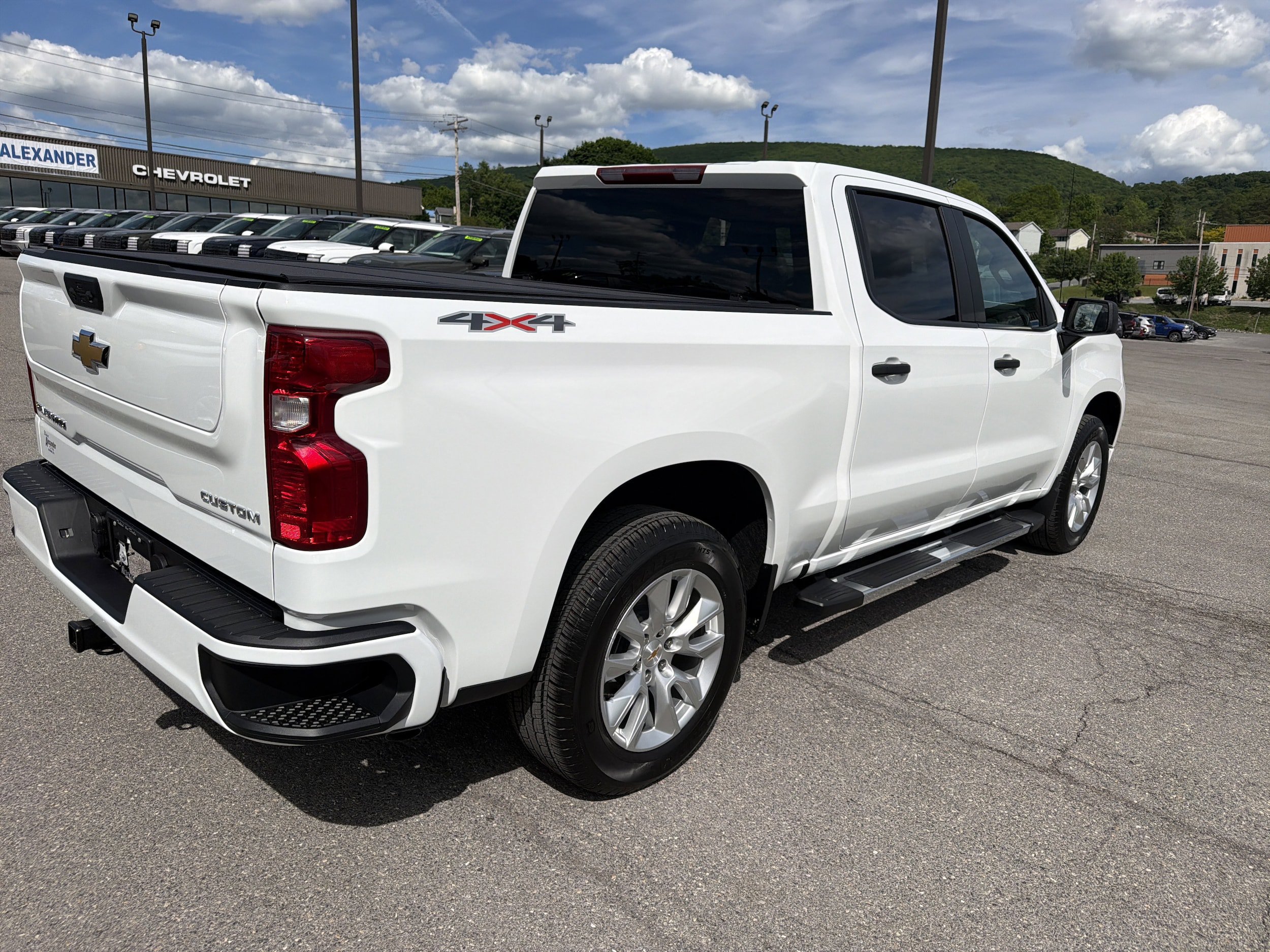 New 2026 Chevrolet Silverado 1500 Custom AWD/4WD image 16