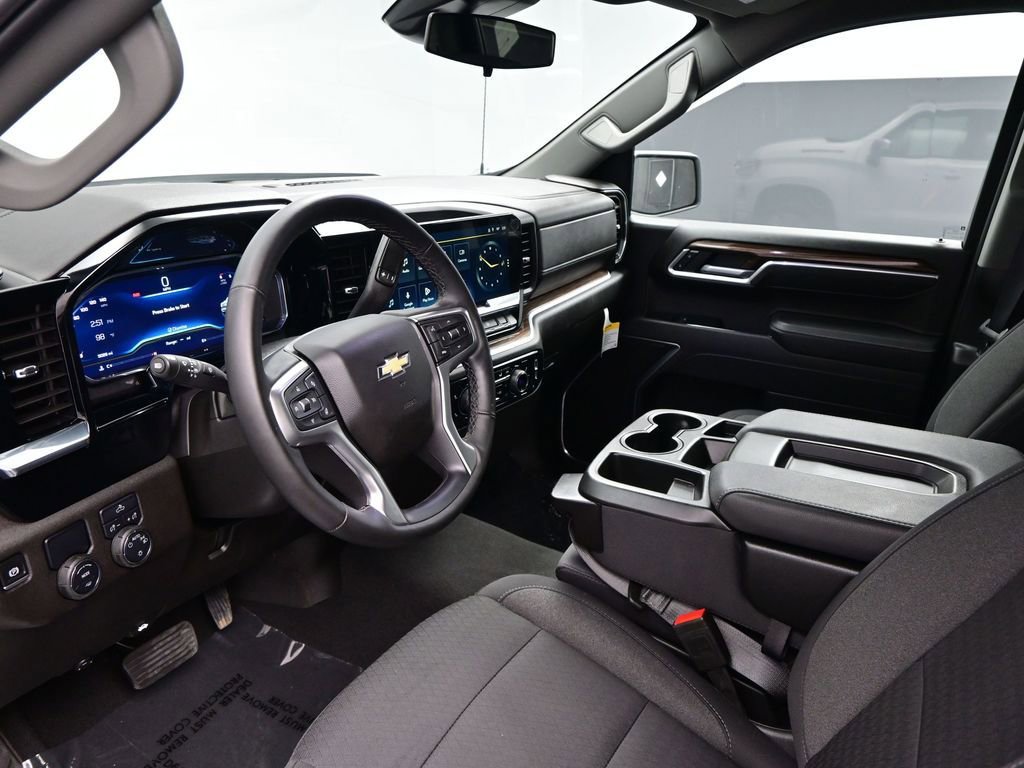 Used 2025 Chevrolet Silverado 1500 LT w/ LPO, Dark Essentials Package image 8