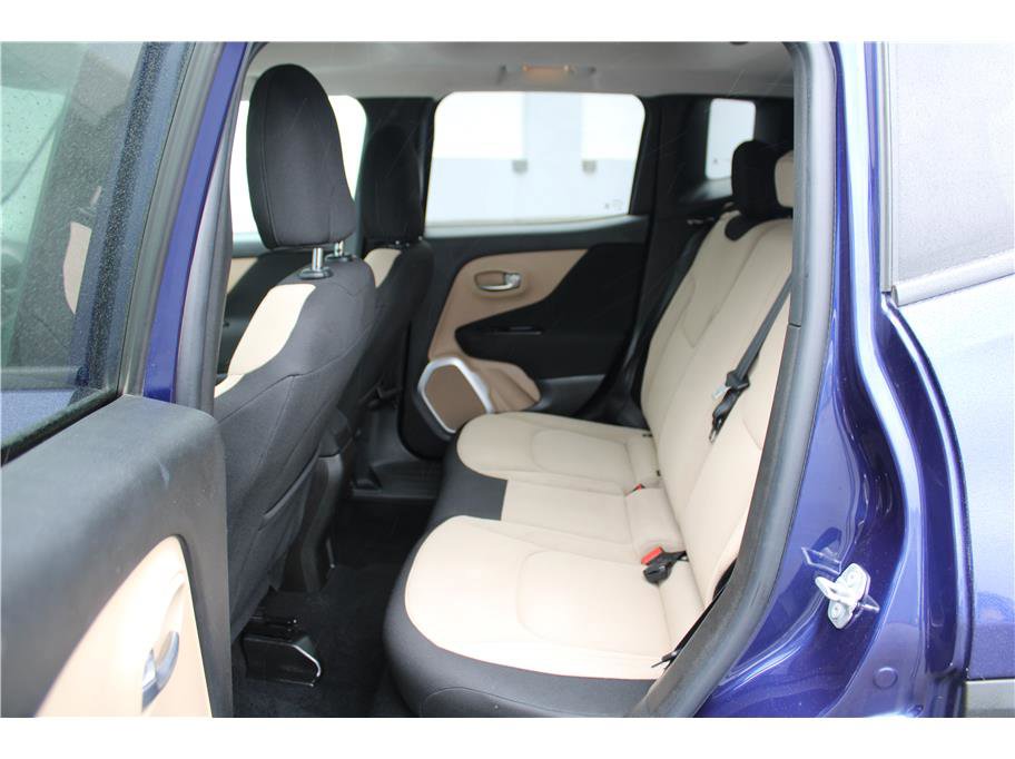 Used 2017 Jeep Renegade Latitude image 12