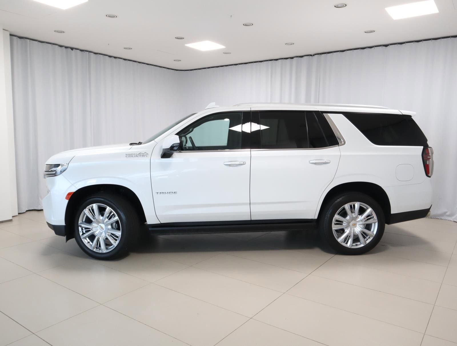 Used 2023 Chevrolet Tahoe High Country w/ Premium Package 2 image 2
