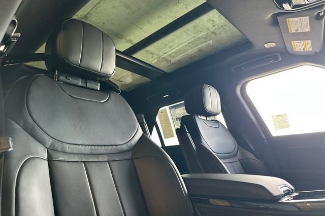 New 2026 Land Rover Range Rover Sport SE AWD/4WD image 15