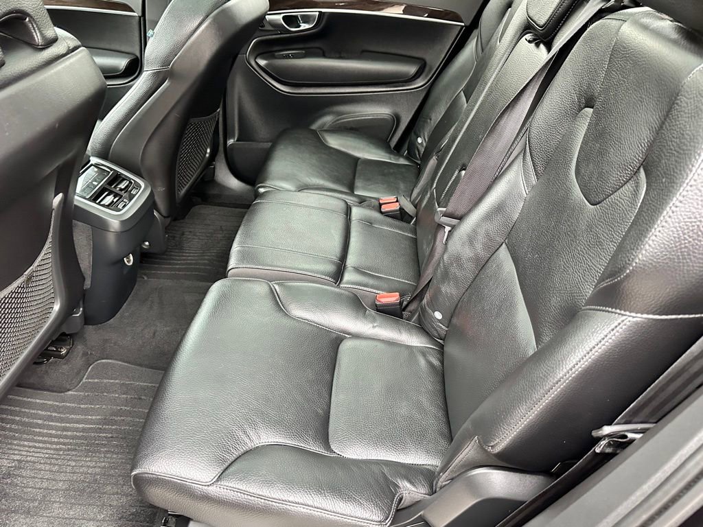 Used 2019 Volvo XC90 T6 Momentum w/ Advanced Package image 12