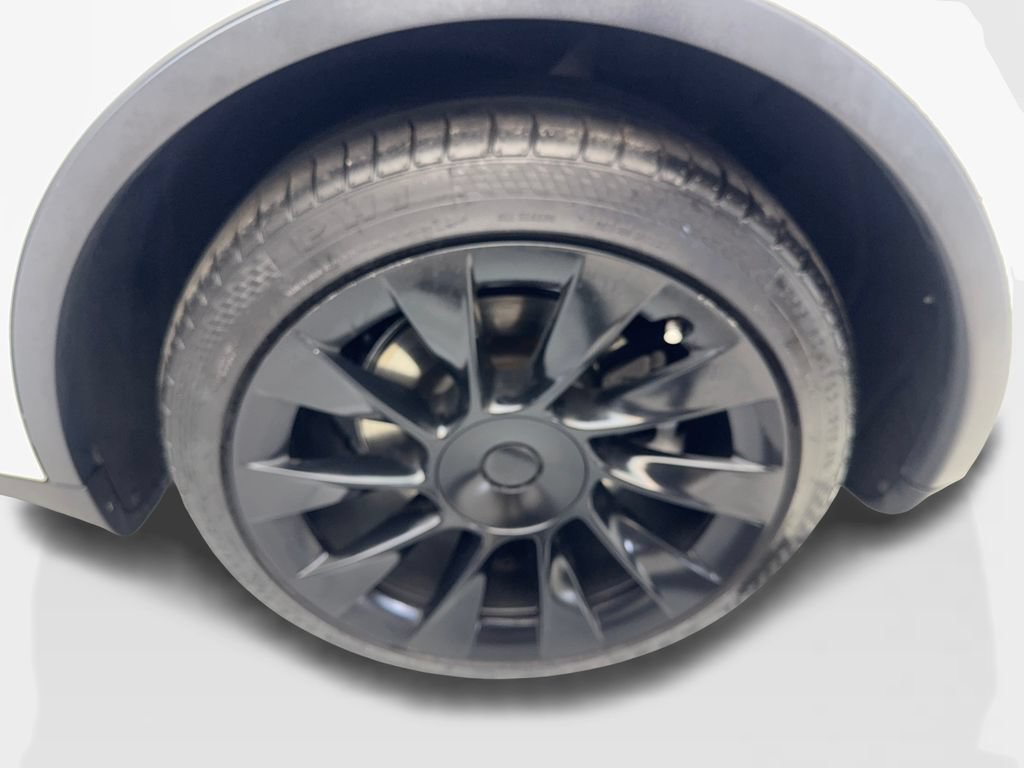 Used 2023 Tesla Model Y Long Range AWD/4WD image 84