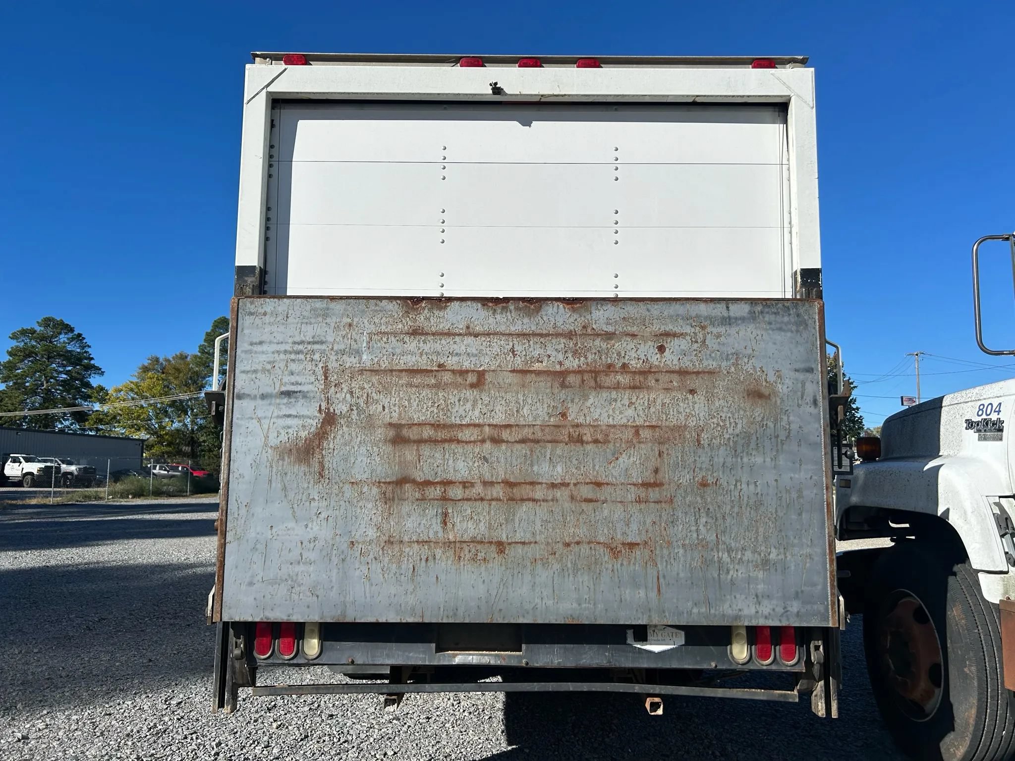 Used 2002 Ford E-350 and Econoline 350 Super Duty RWD image 6