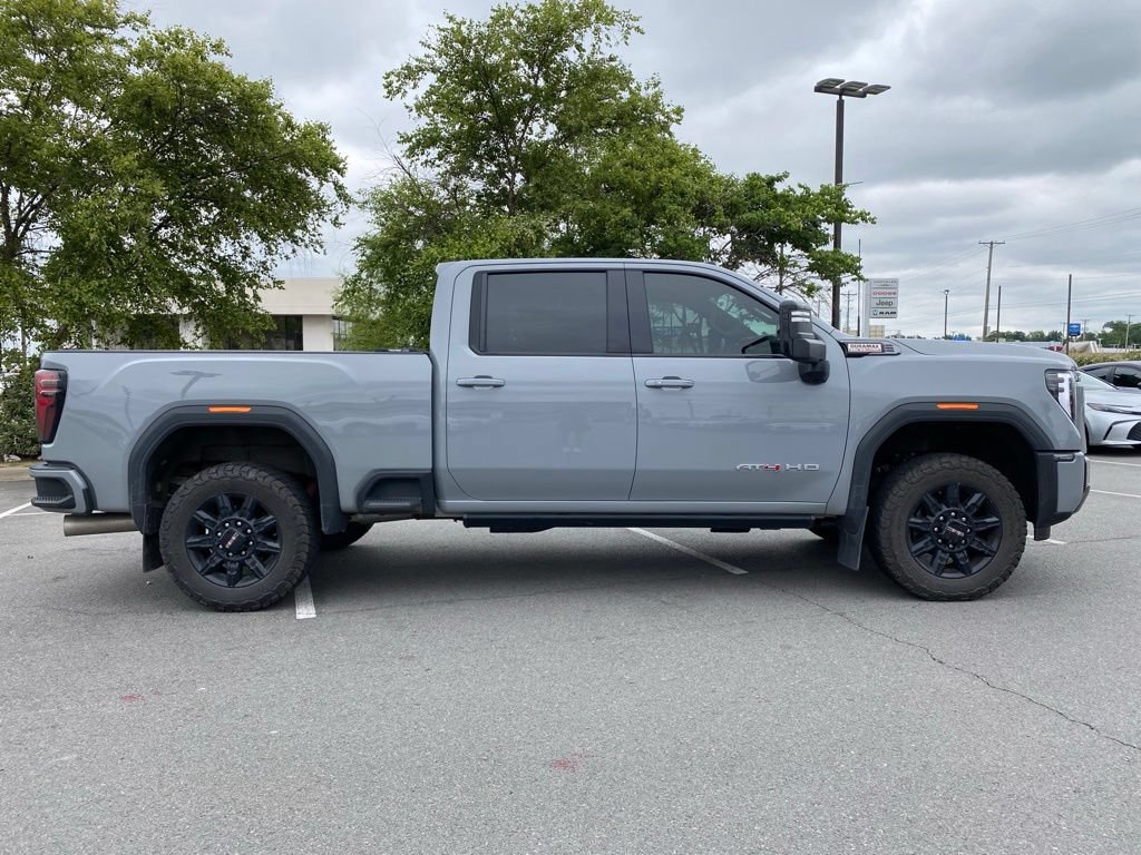 Used 2025 GMC Sierra 2500 AT4 AWD/4WD image 8