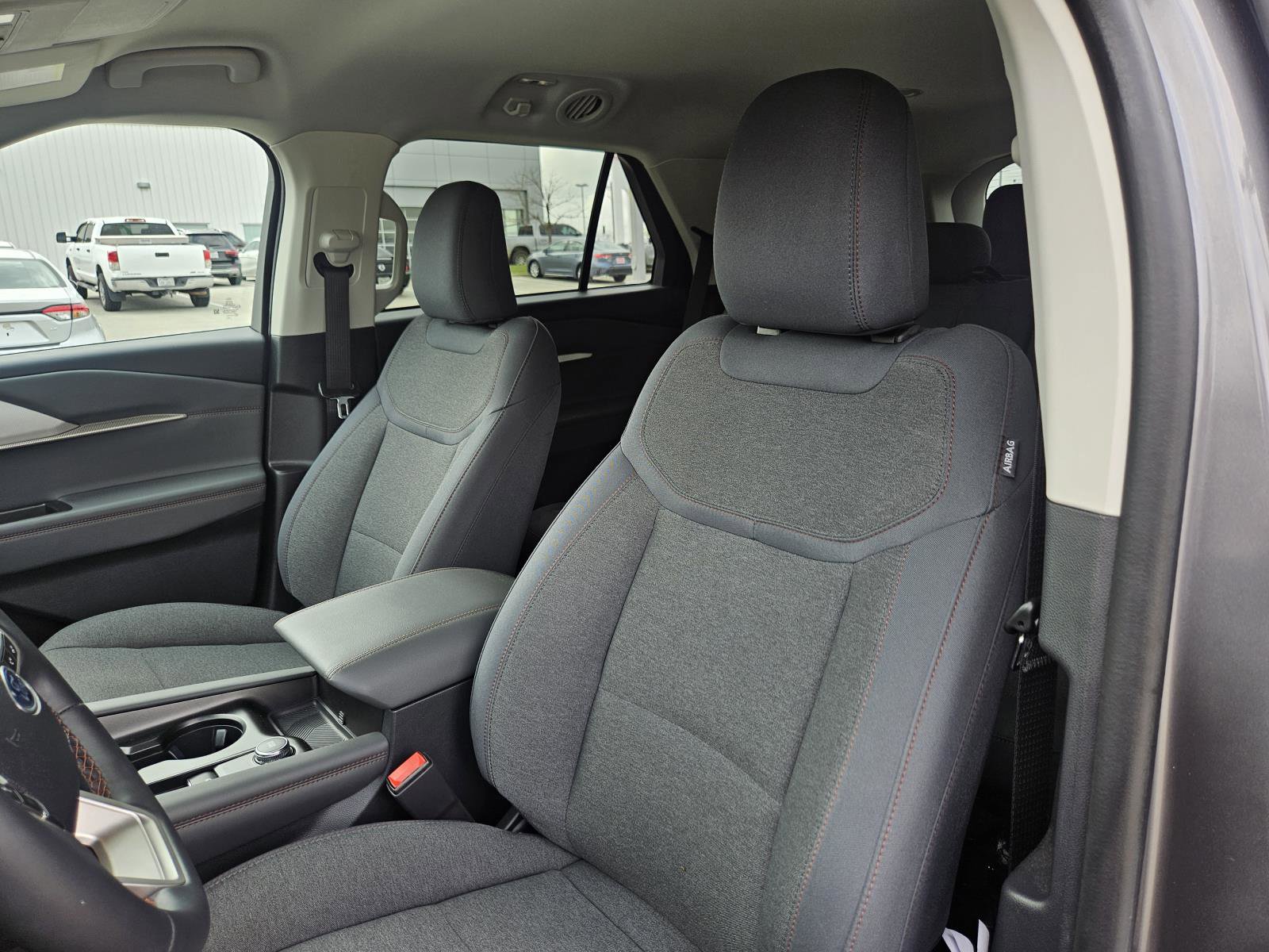 Used 2025 Ford Explorer Active image 12