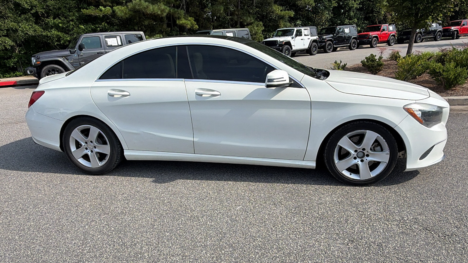 Used 2017 Mercedes-Benz CLA 250 image 7