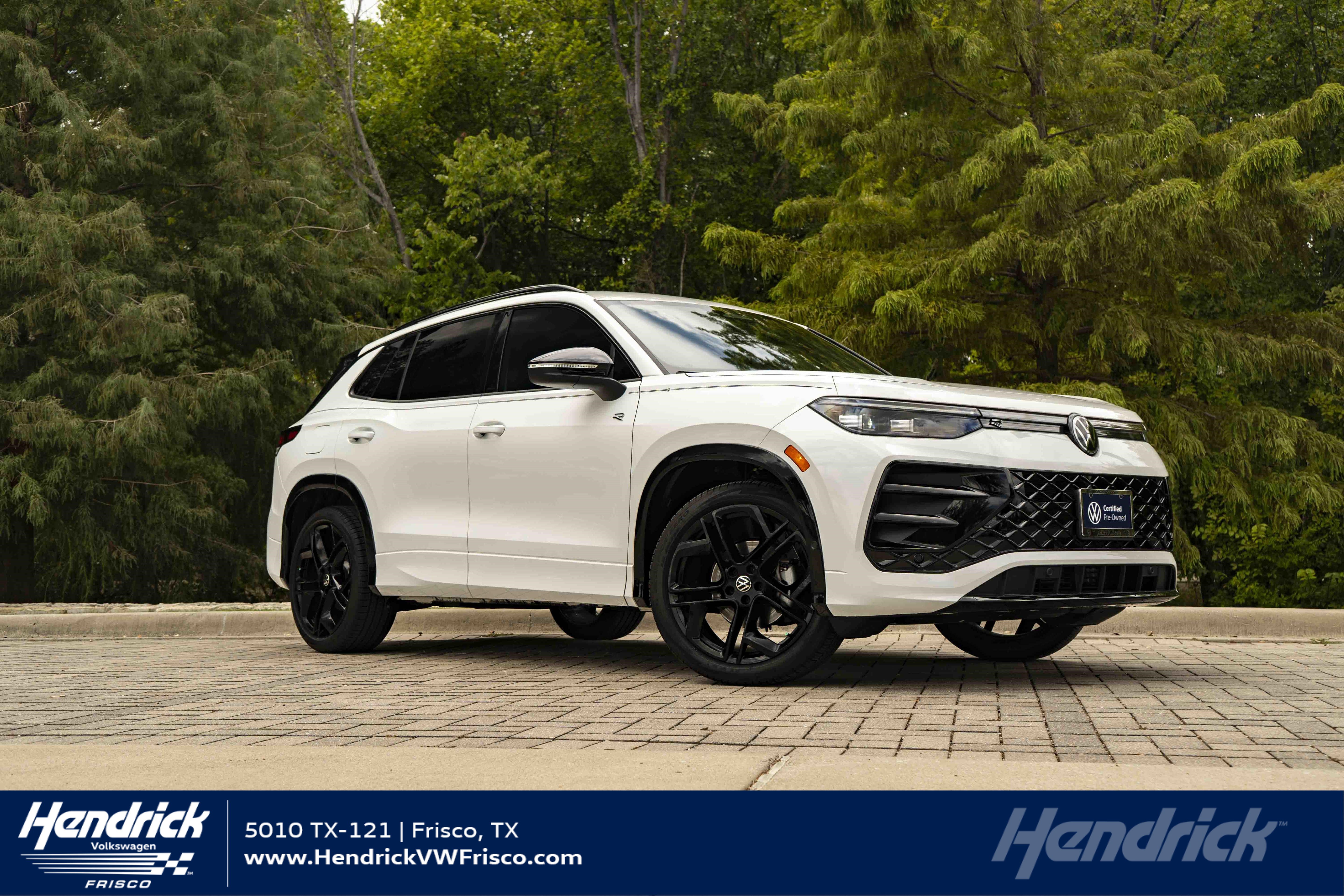 Certified 2026 Volkswagen Tiguan SE R-Line FWD image 1
