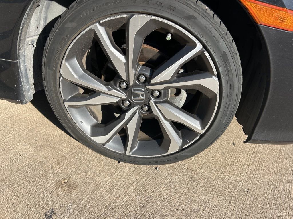 Used 2020 Honda Civic Touring image 16