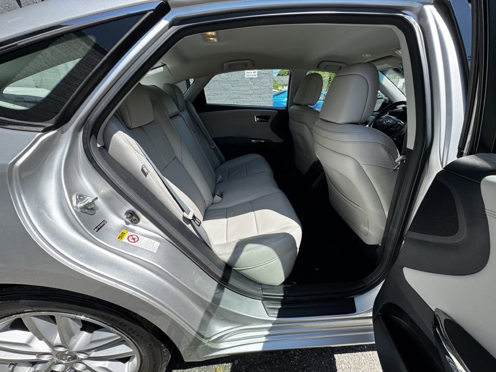 Used 2013 Toyota Avalon XLE w/ Preferred Accessory Package FWD image 13