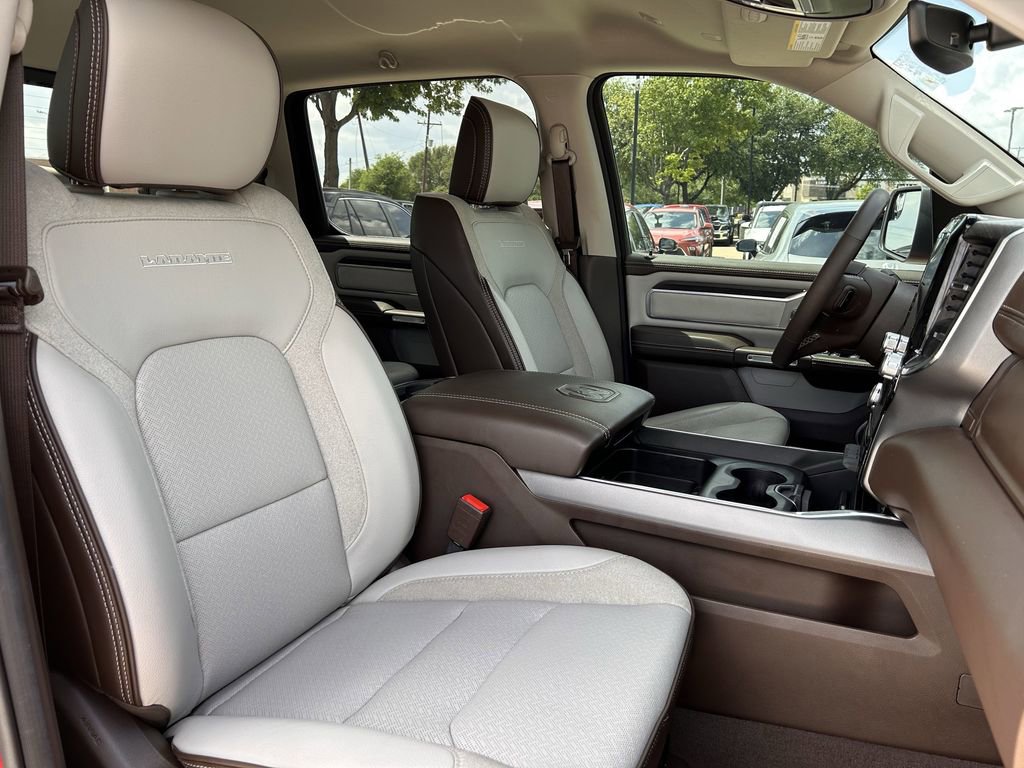 Used 2025 RAM 1500 Laramie AWD/4WD image 30
