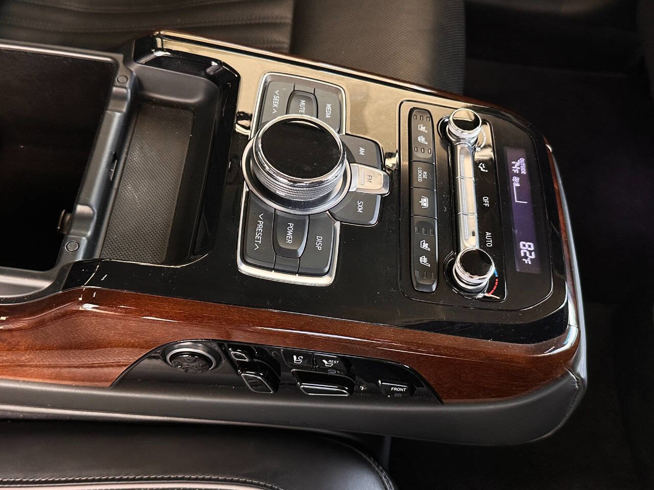 Used 2017 Genesis G90 5.0 Ultimate image 70