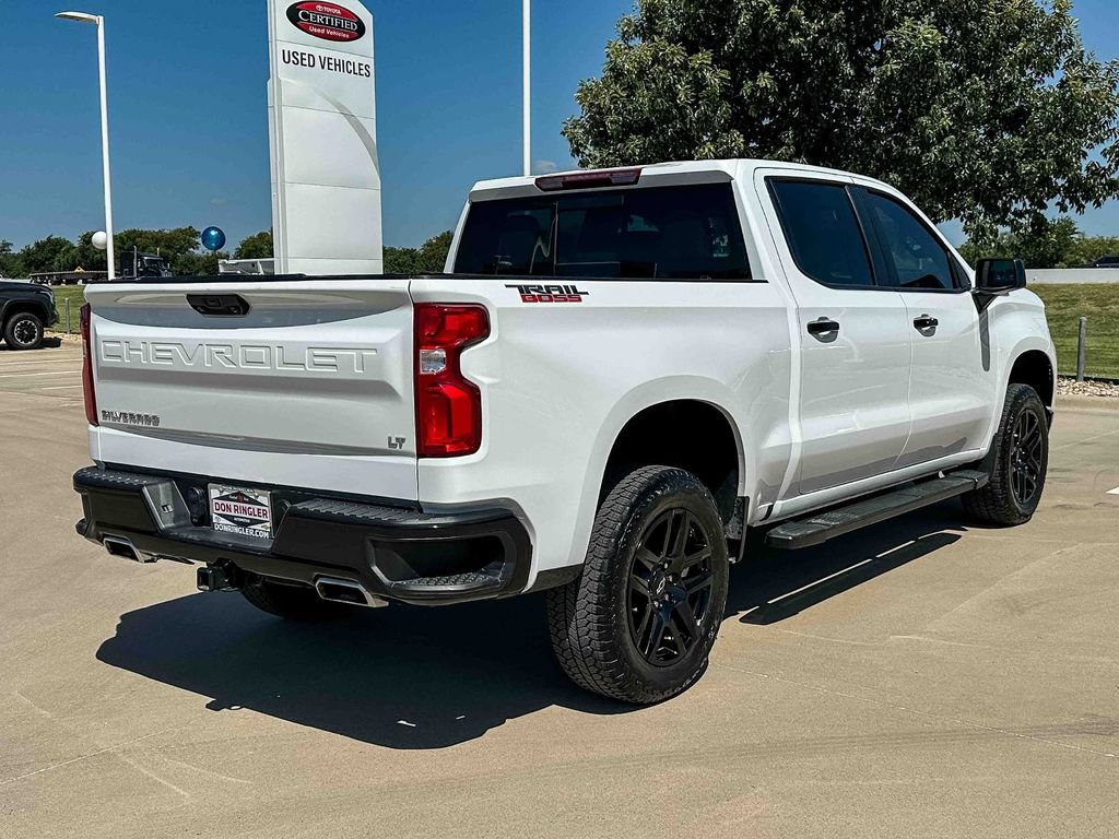 Used 2025 Chevrolet Silverado 1500 LT Trail Boss w/ Convenience Package II AWD/4WD image 3