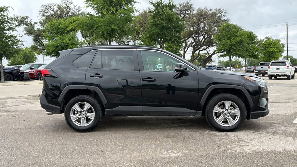 Certified 2025 Toyota RAV4 XLE FWD image 4