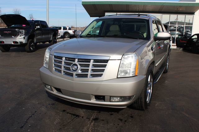Used 2007 Cadillac Escalade EXT w/ Information Package image 12