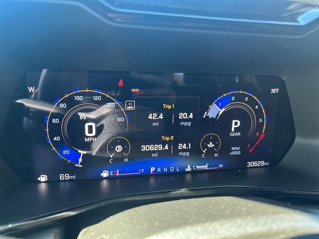 Used 2024 Chevrolet Colorado LT w/ LT Convenience Package II image 25