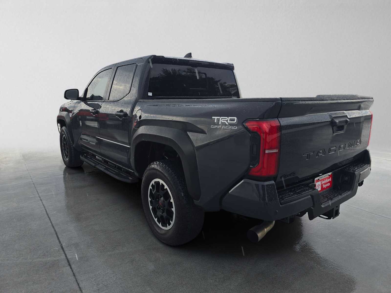 Used 2024 Toyota Tacoma TRD Off-Road w/ TRD Off Road Premium Package AWD/4WD image 6