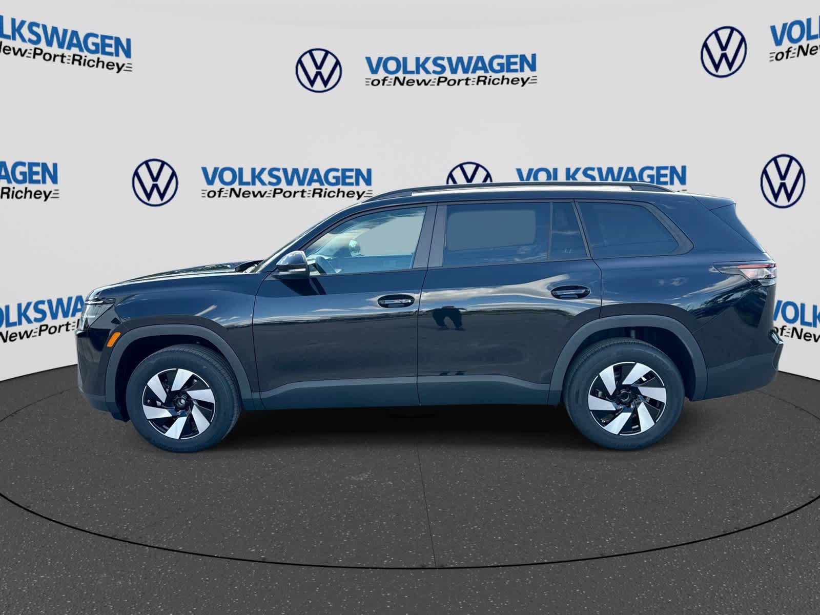 New 2027 Volkswagen Atlas SE FWD image 11