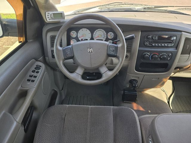 Used 2004 Dodge Ram 3500 Truck SLT w/ Trailer Tow Group RWD image 10
