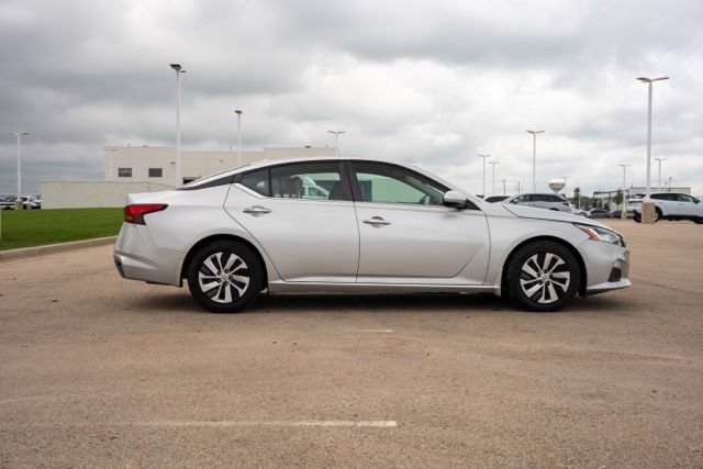 Used 2019 Nissan Altima 2.5 S FWD image 8