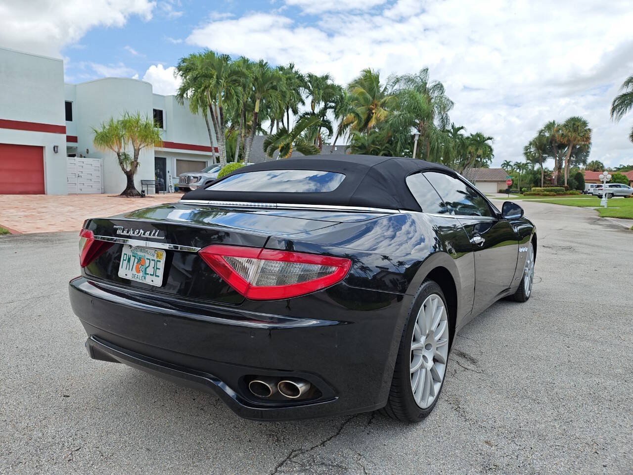 Used 2015 Maserati GranTurismo Convertible RWD image 12
