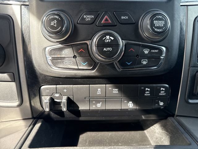 Used 2018 RAM 2500 Big Horn w/ Sport Appearance Group AWD/4WD image 19